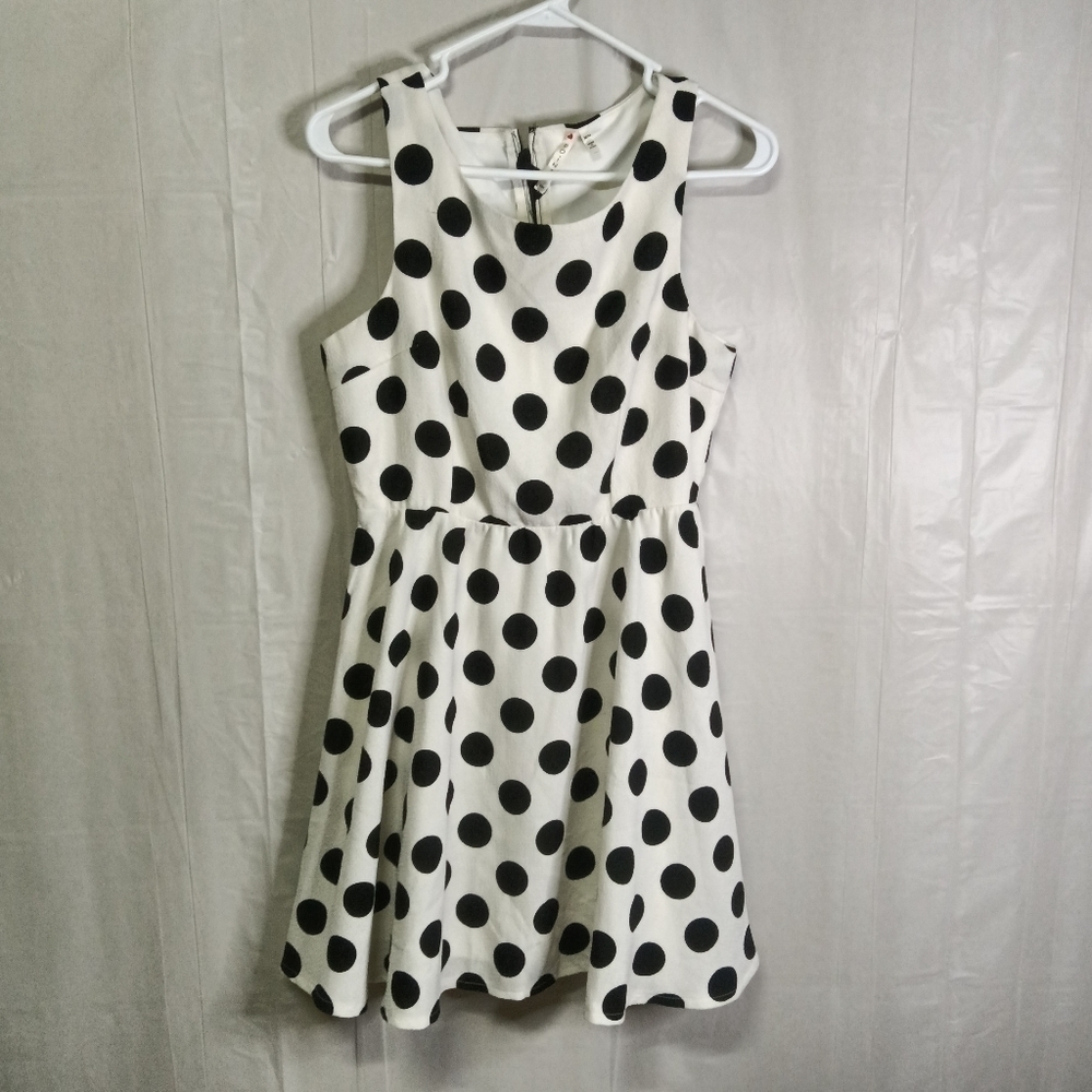 Point Polka Dot Fit and Flare Dress White Black Size M